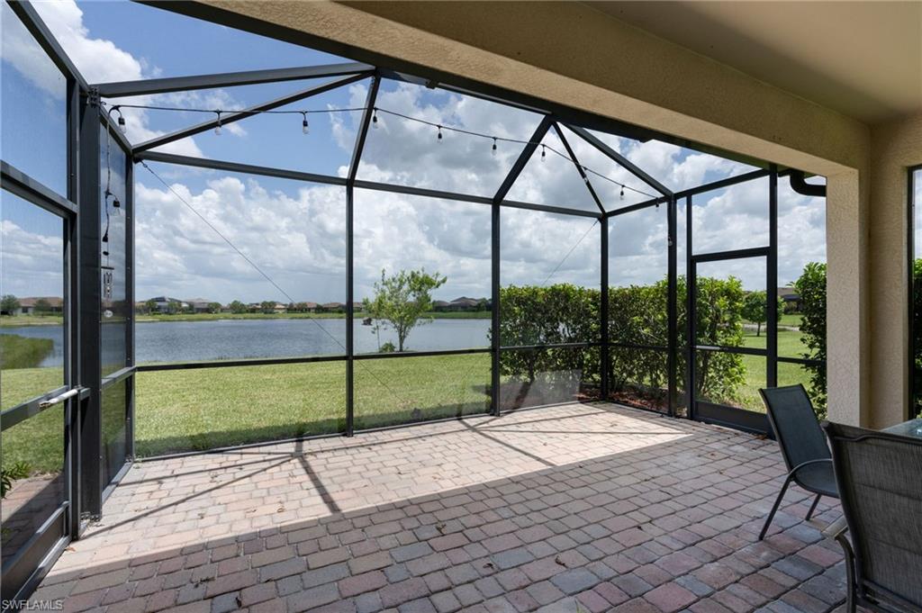 HAMPTON LAKES - Residential