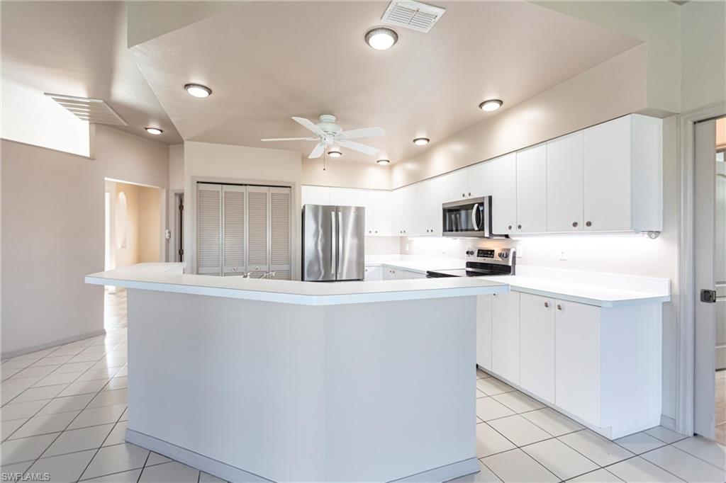 CROSS CREEK ESTATES - Residential