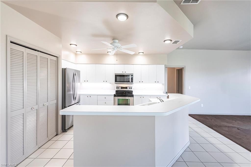 CROSS CREEK ESTATES - Residential