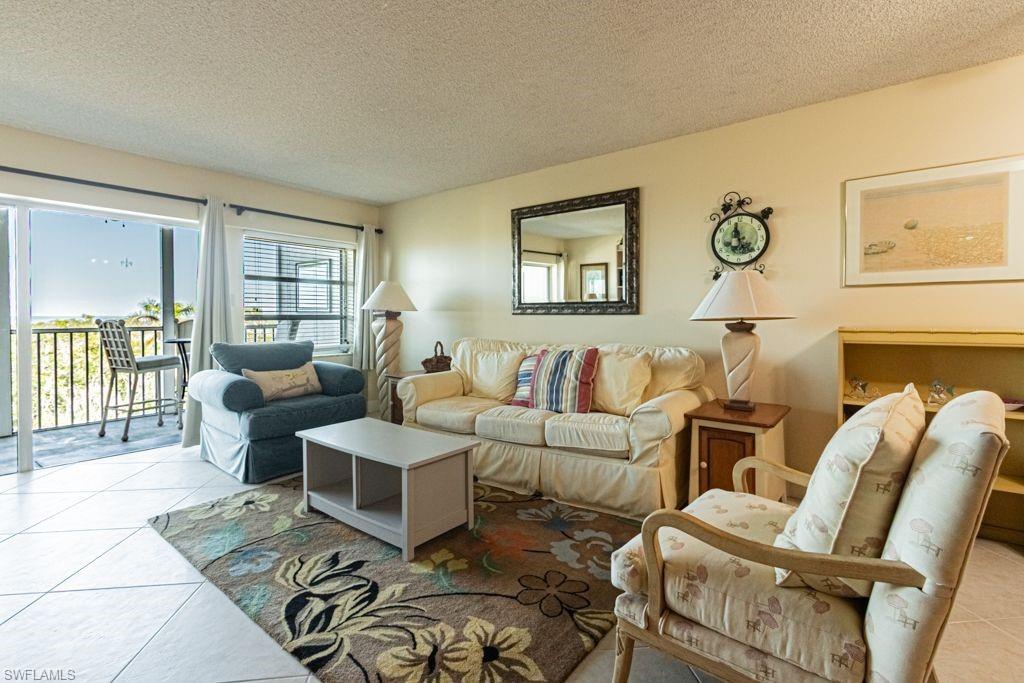 VANDERBILT TOWERS - Residential Lease