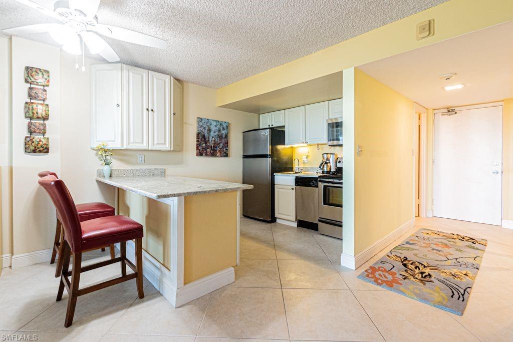 VANDERBILT TOWERS - Residential Lease
