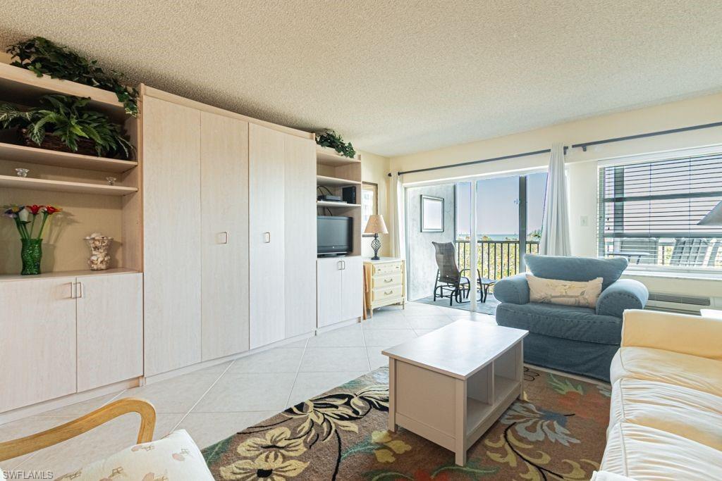 VANDERBILT TOWERS - Residential Lease