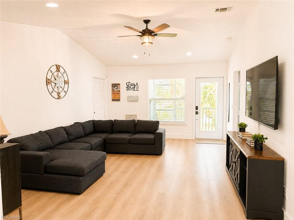 RIVIERA COLONY - Residential Income