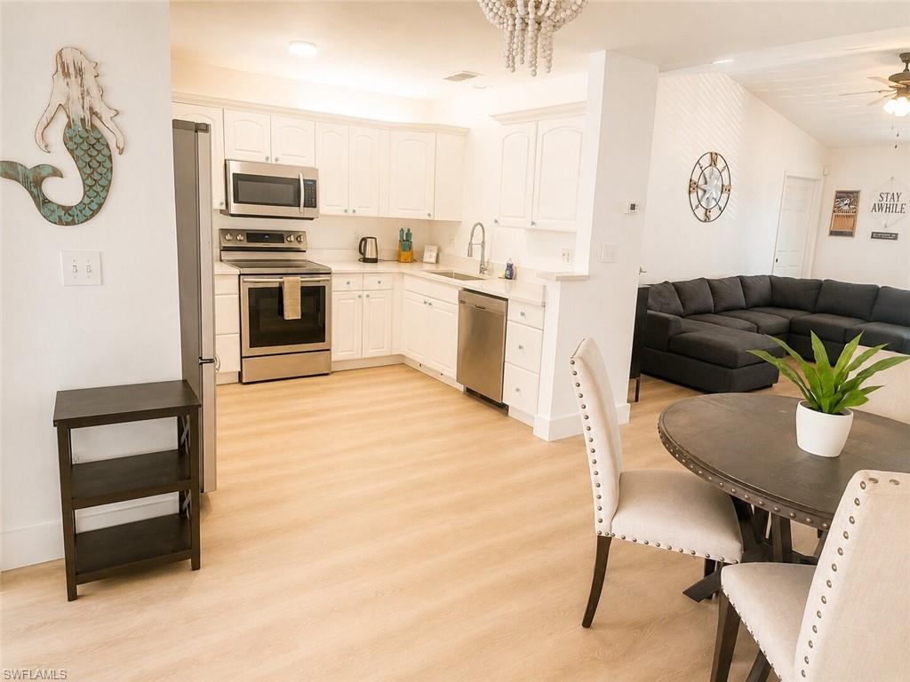 RIVIERA COLONY - Residential Income