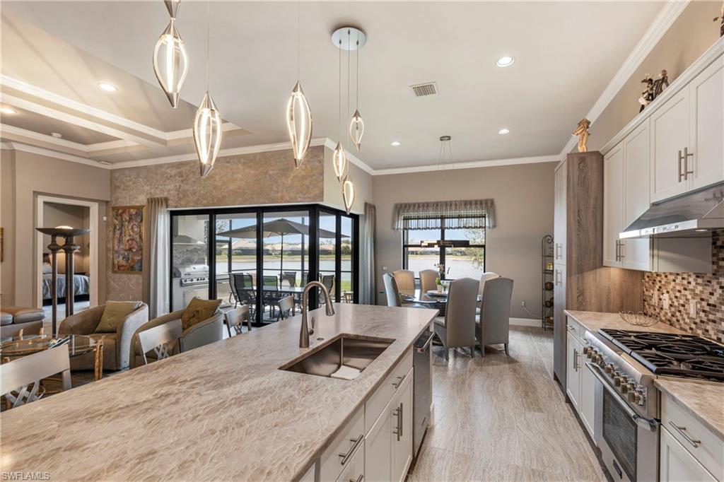 WINDING CYPRESS - Residential