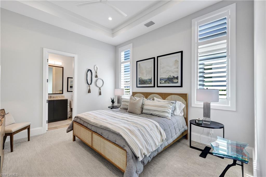 ESPLANADE LAKE CLUB - Residential