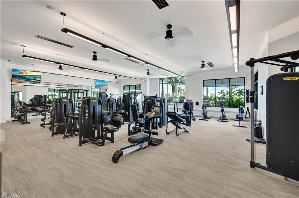 ESPLANADE LAKE CLUB - Residential