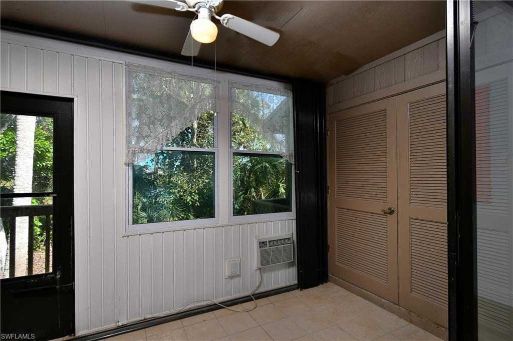 ISLAND PARK VILLAGE - Residential