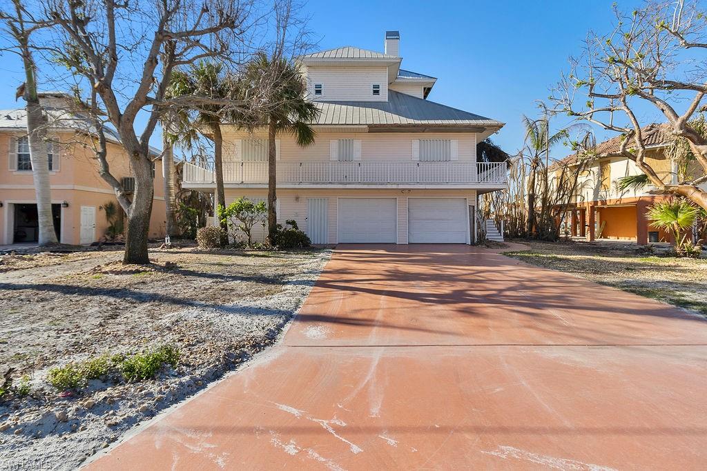 HOLIDAY HEIGHTS - Residential
