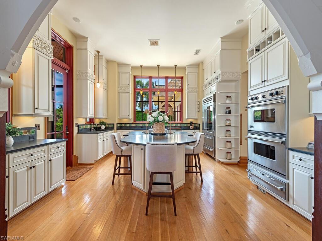 AQUALANE SHORES - Residential