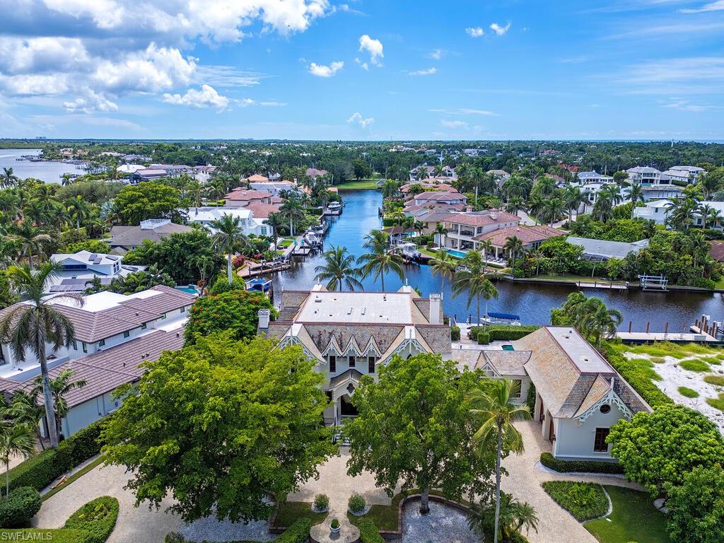 AQUALANE SHORES - Residential