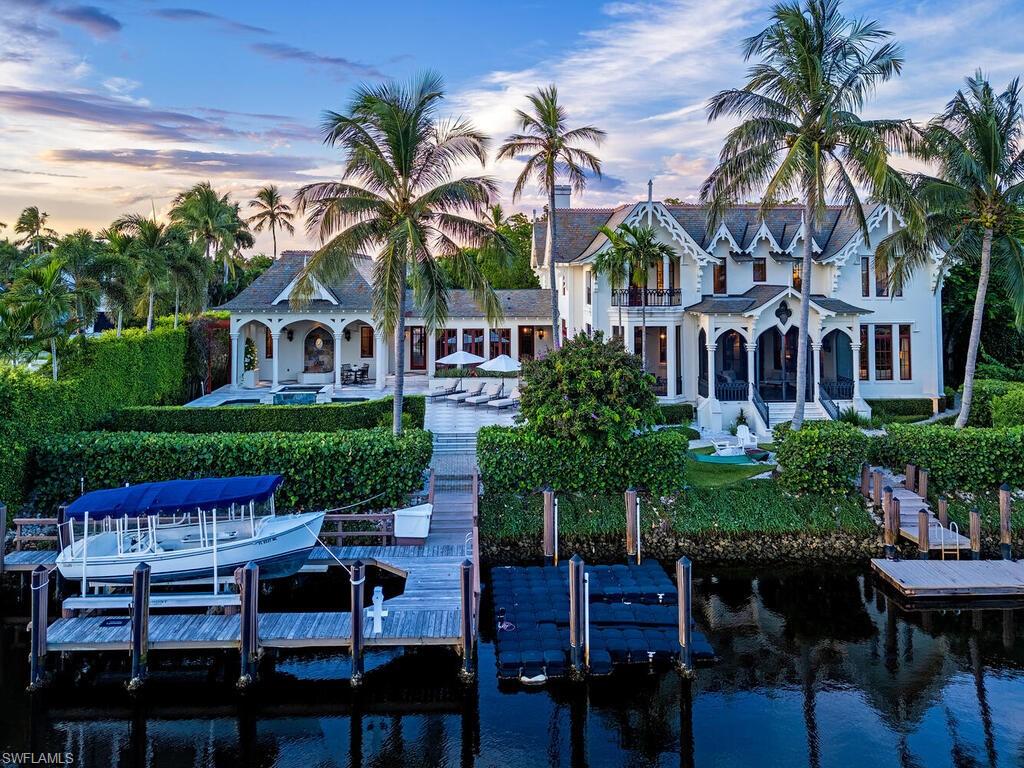 AQUALANE SHORES - Residential
