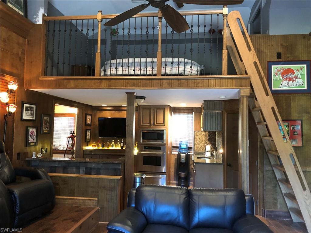 PINE RIDGE - Residential