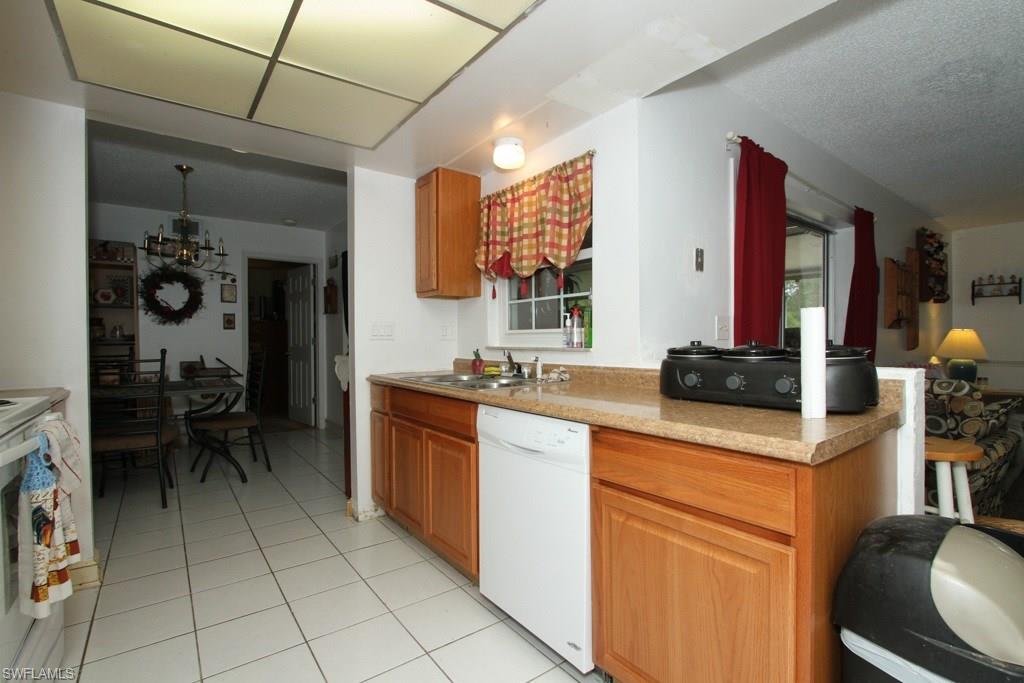 COUNTRY CLUB ESTATES - Residential