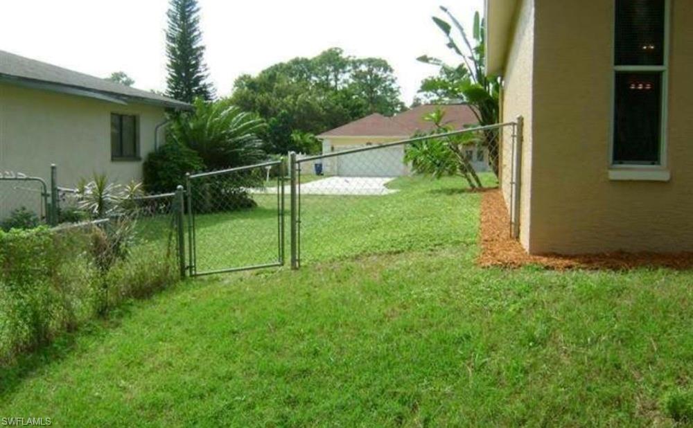 SAN CARLOS PARK - Residential
