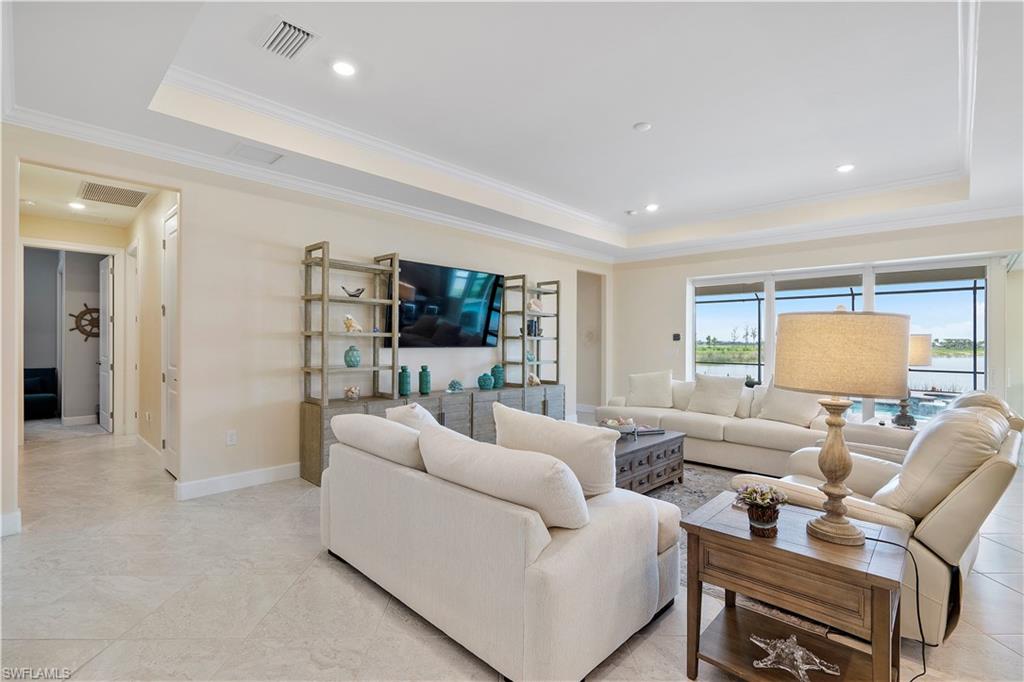 EDGEWATER - Residential