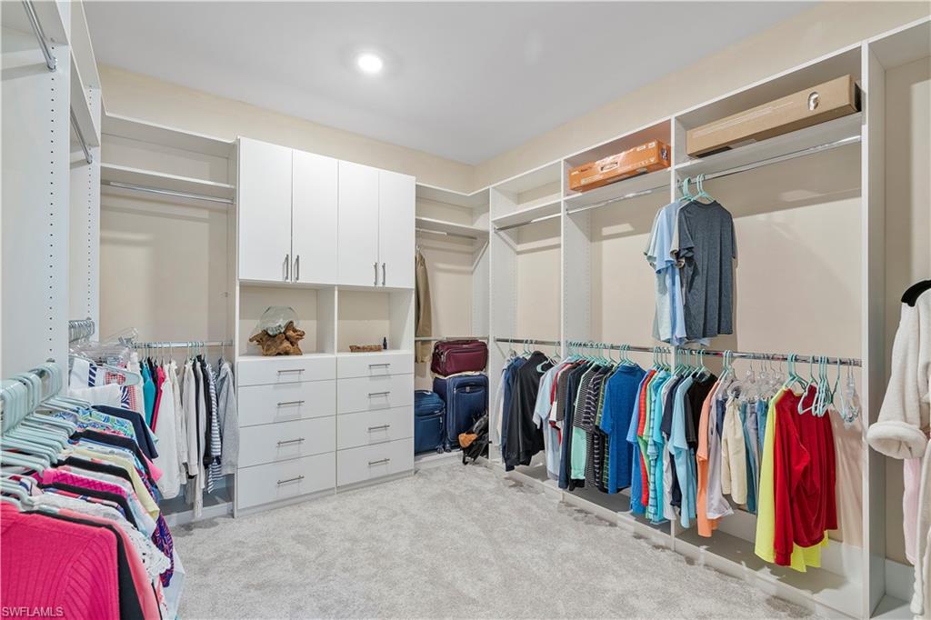 EDGEWATER - Residential