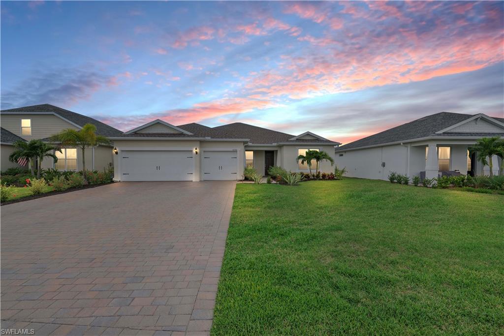 EDGEWATER - Residential