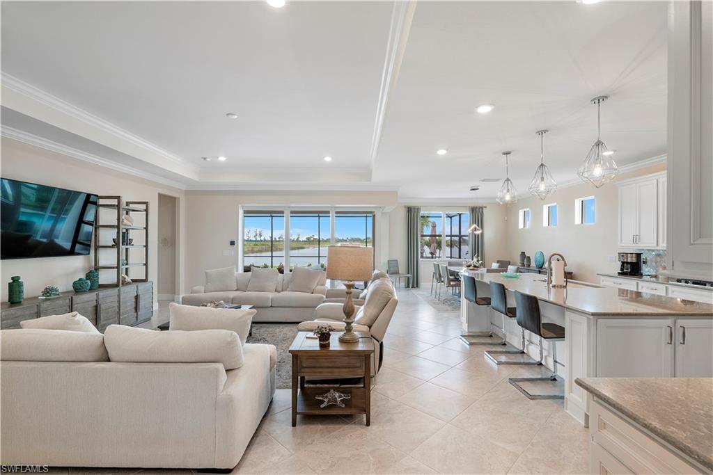 EDGEWATER - Residential