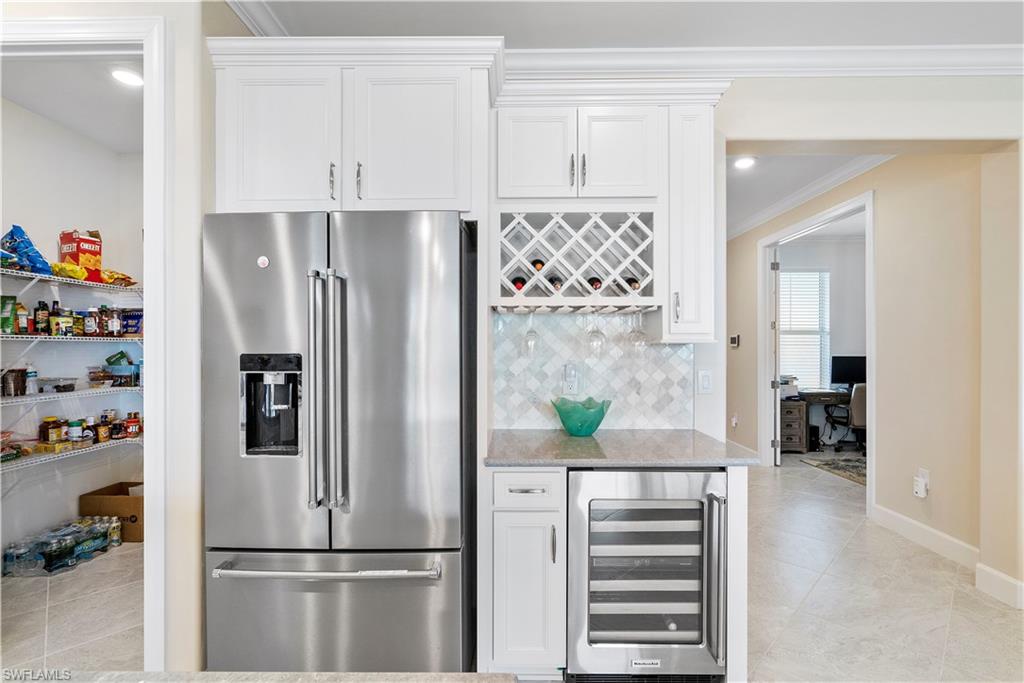 EDGEWATER - Residential