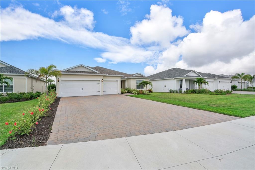 EDGEWATER - Residential