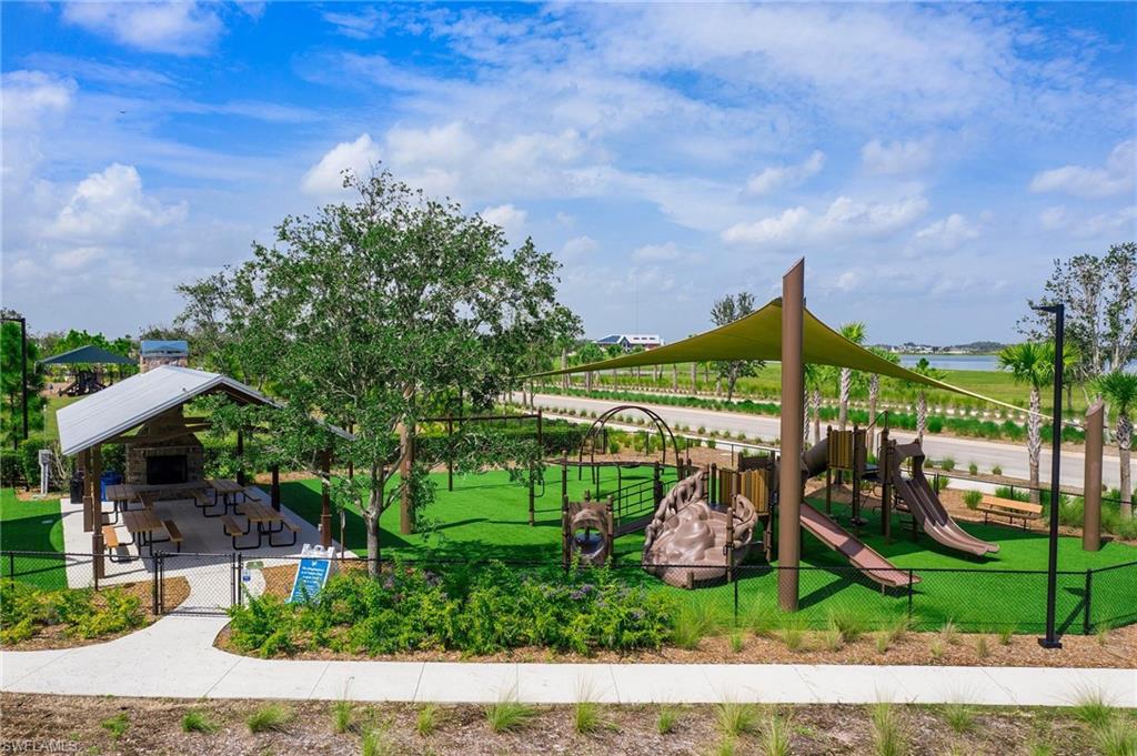 EDGEWATER - Residential