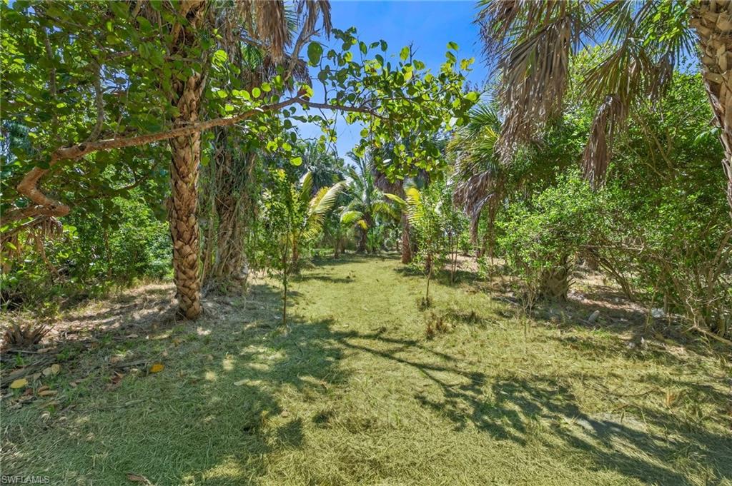 CASTAWAY ESTATES - Land