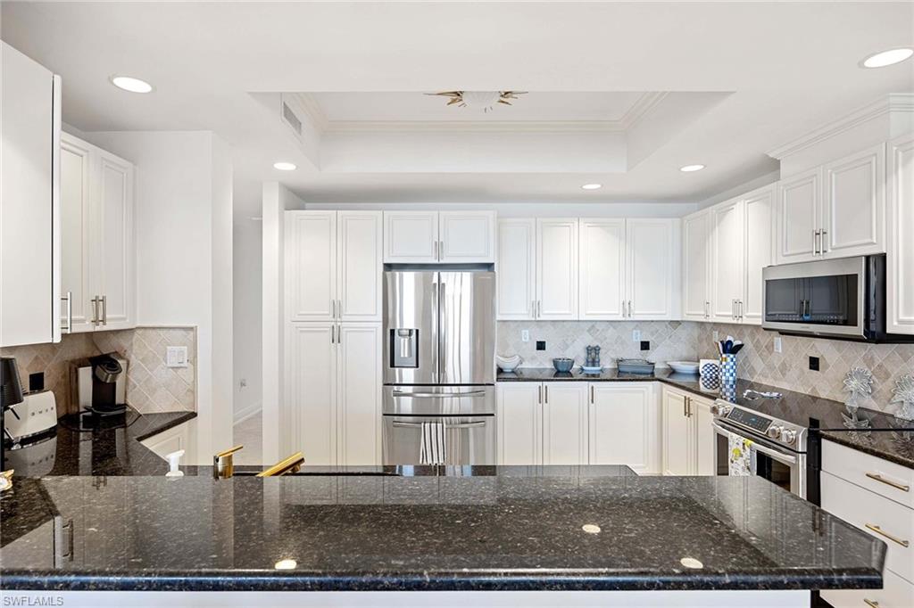 ESPERIA SOUTH - Residential Lease