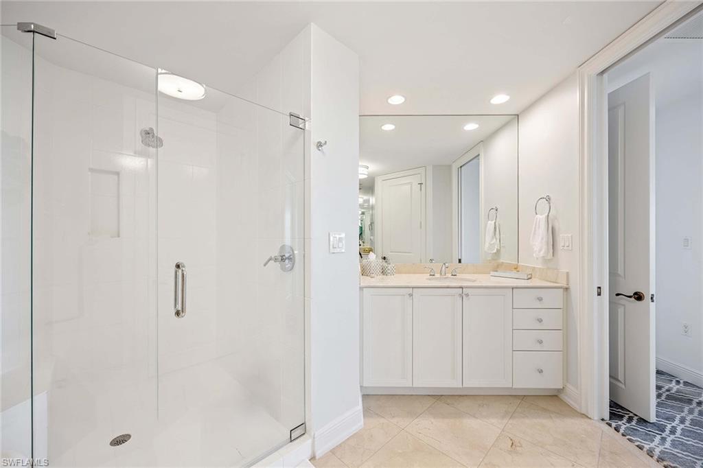 ESPERIA SOUTH - Residential Lease