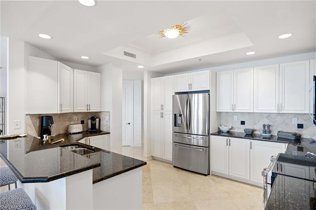 ESPERIA SOUTH - Residential Lease