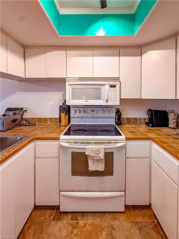 SAFETY HARBOR CLUB - Residential