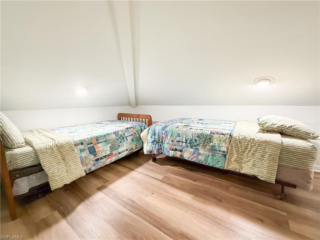 SAFETY HARBOR CLUB - Residential