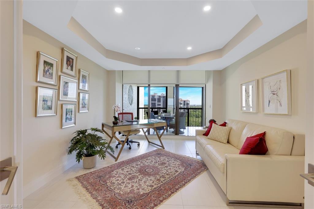 CARLYSLE AT BAY COLONY - Residential