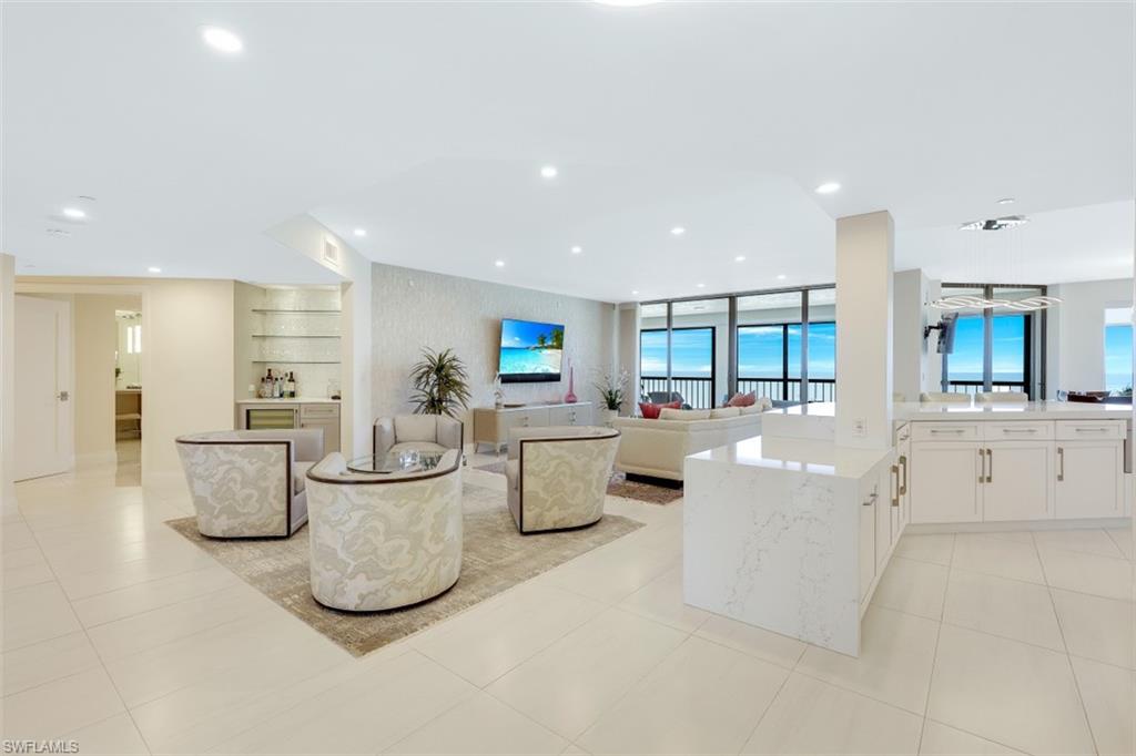 CARLYSLE AT BAY COLONY - Residential