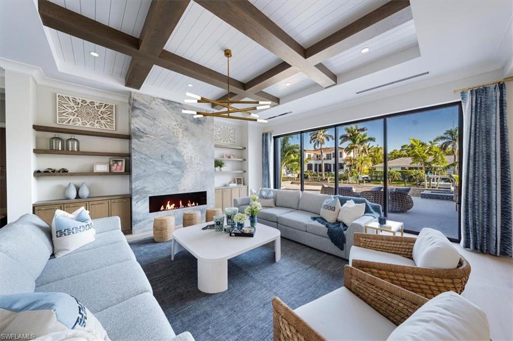 AQUALANE SHORES - Residential