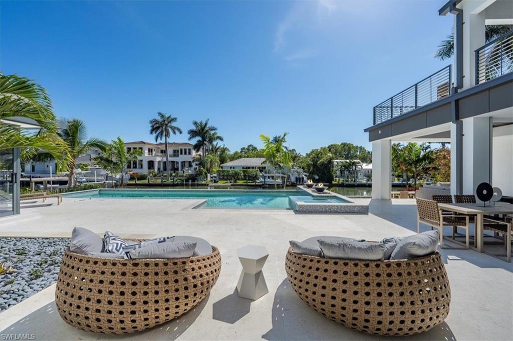 AQUALANE SHORES - Residential