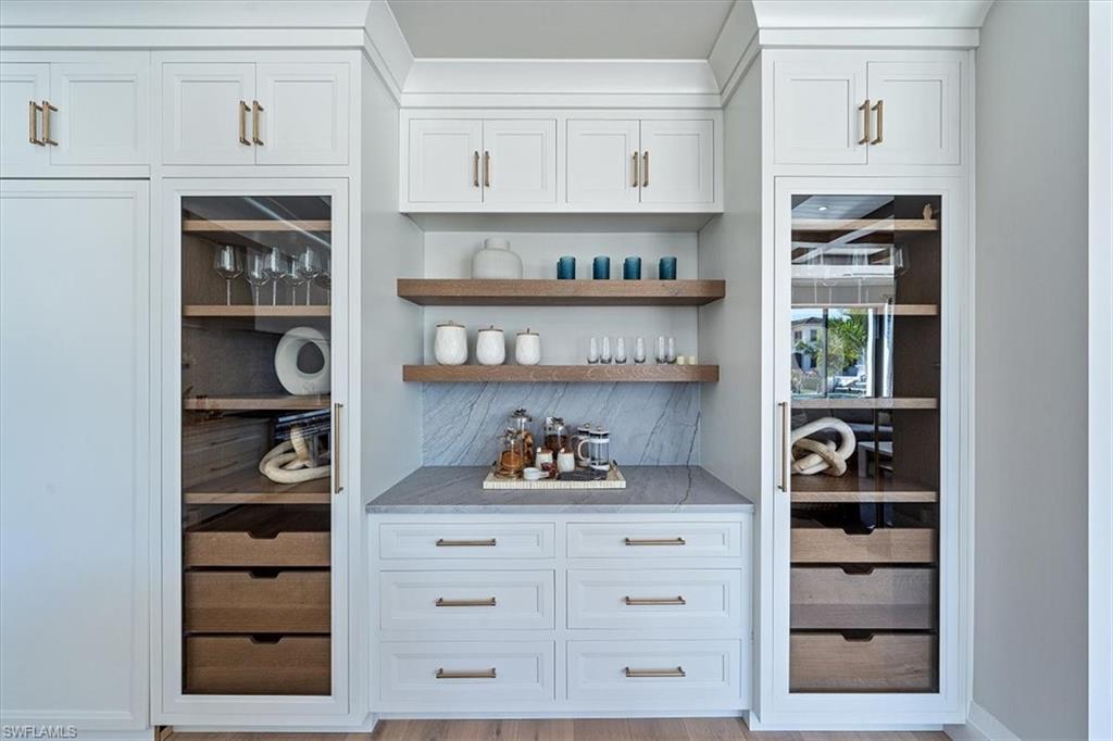 AQUALANE SHORES - Residential