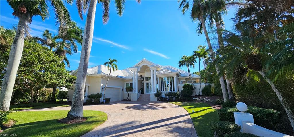 MOORINGS - Residential