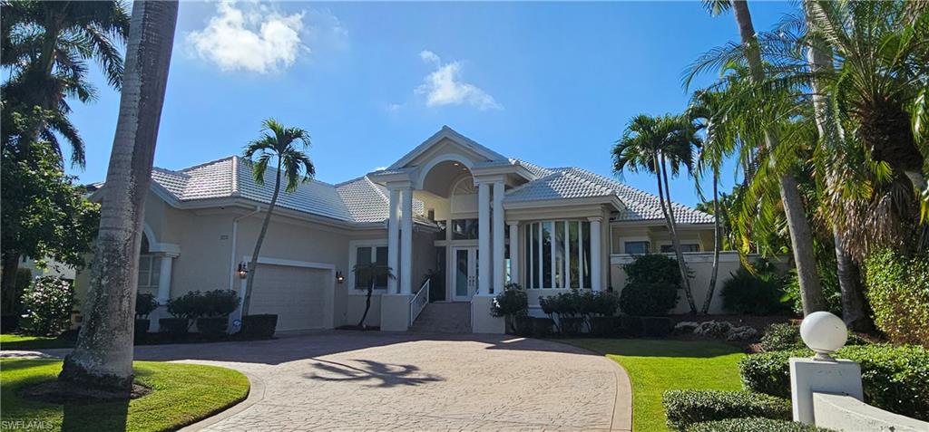 MOORINGS - Residential