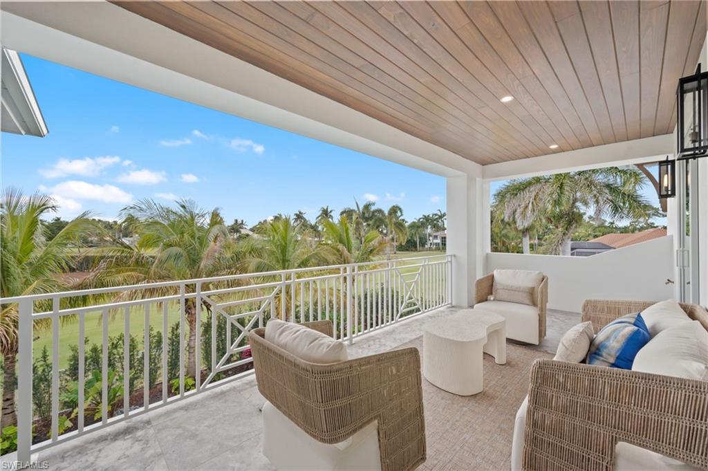 MOORINGS - Residential