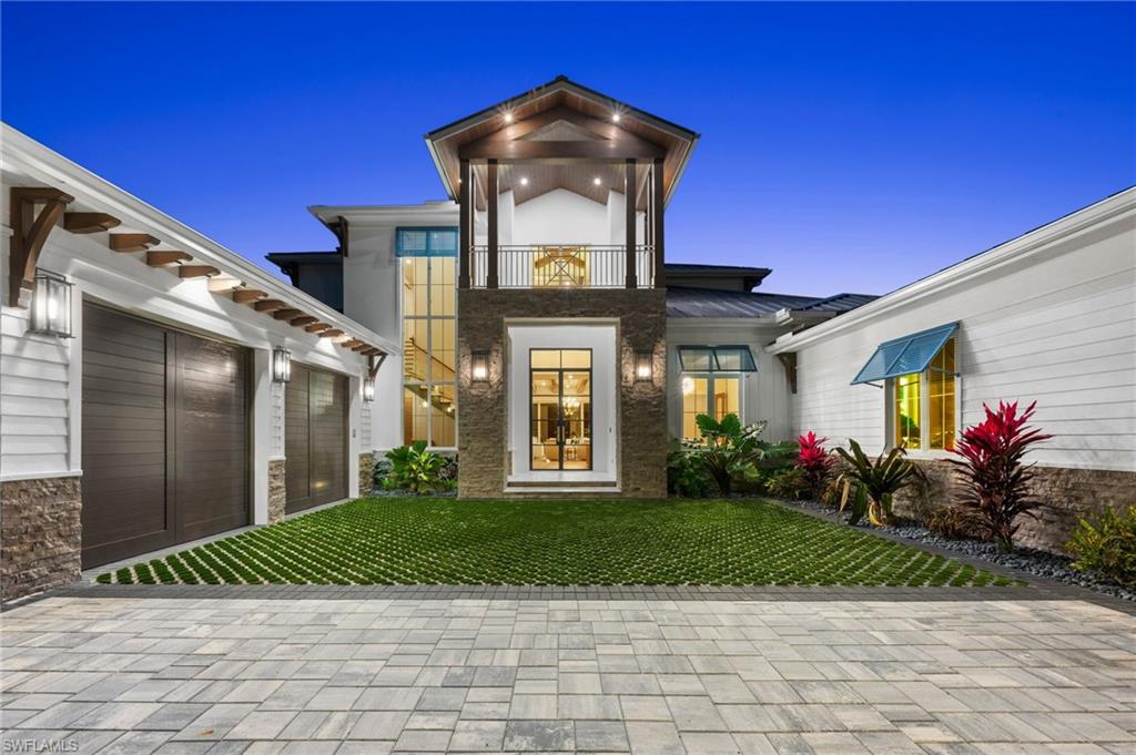 MOORINGS - Residential