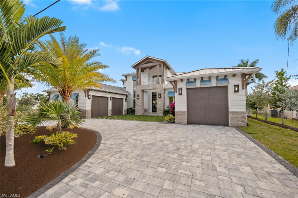 MOORINGS - Residential