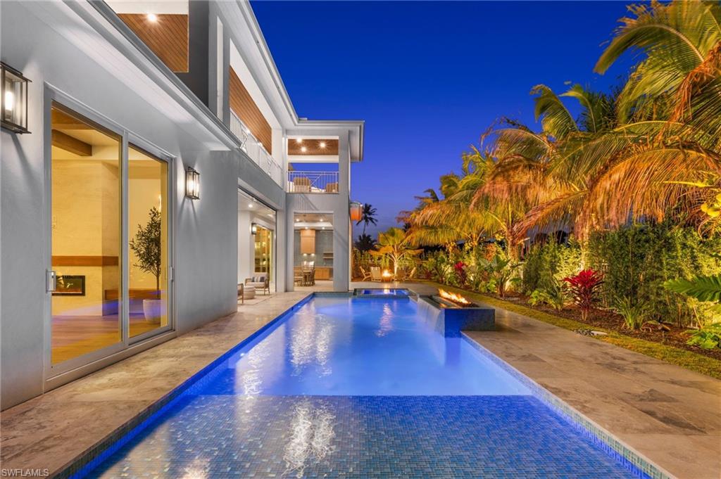 MOORINGS - Residential