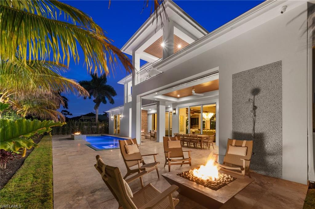 MOORINGS - Residential