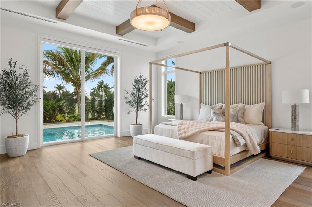 MOORINGS - Residential