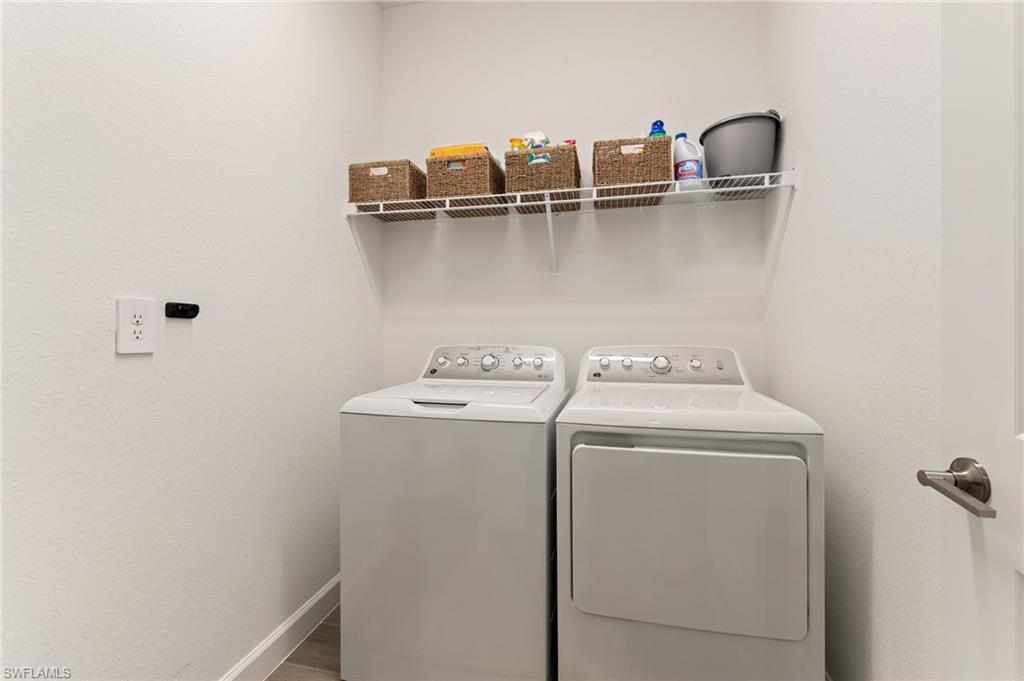 COUNTRY CLUB - Residential Lease