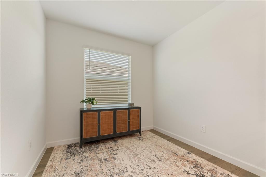 COUNTRY CLUB - Residential Lease