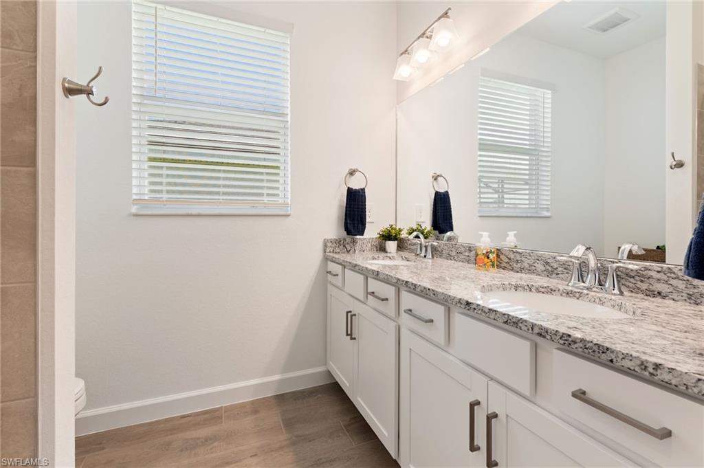 COUNTRY CLUB - Residential Lease