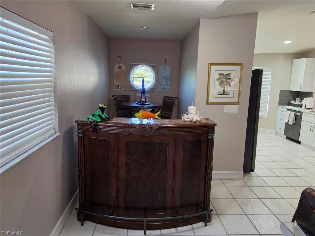 DIAMOND LAKE - Residential Lease