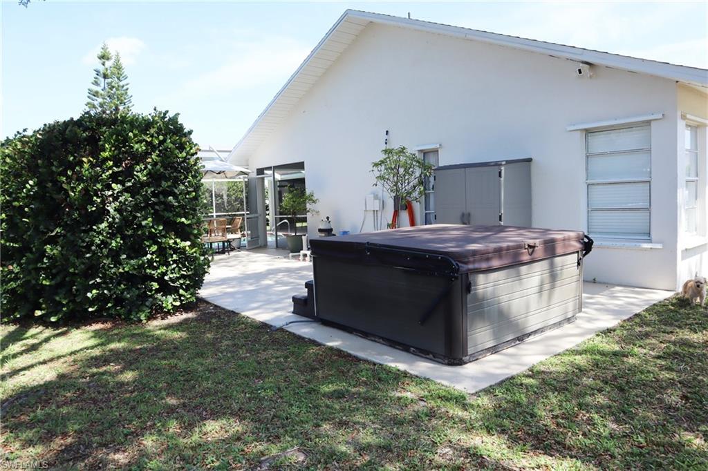 COUNTRY OAKS - Residential